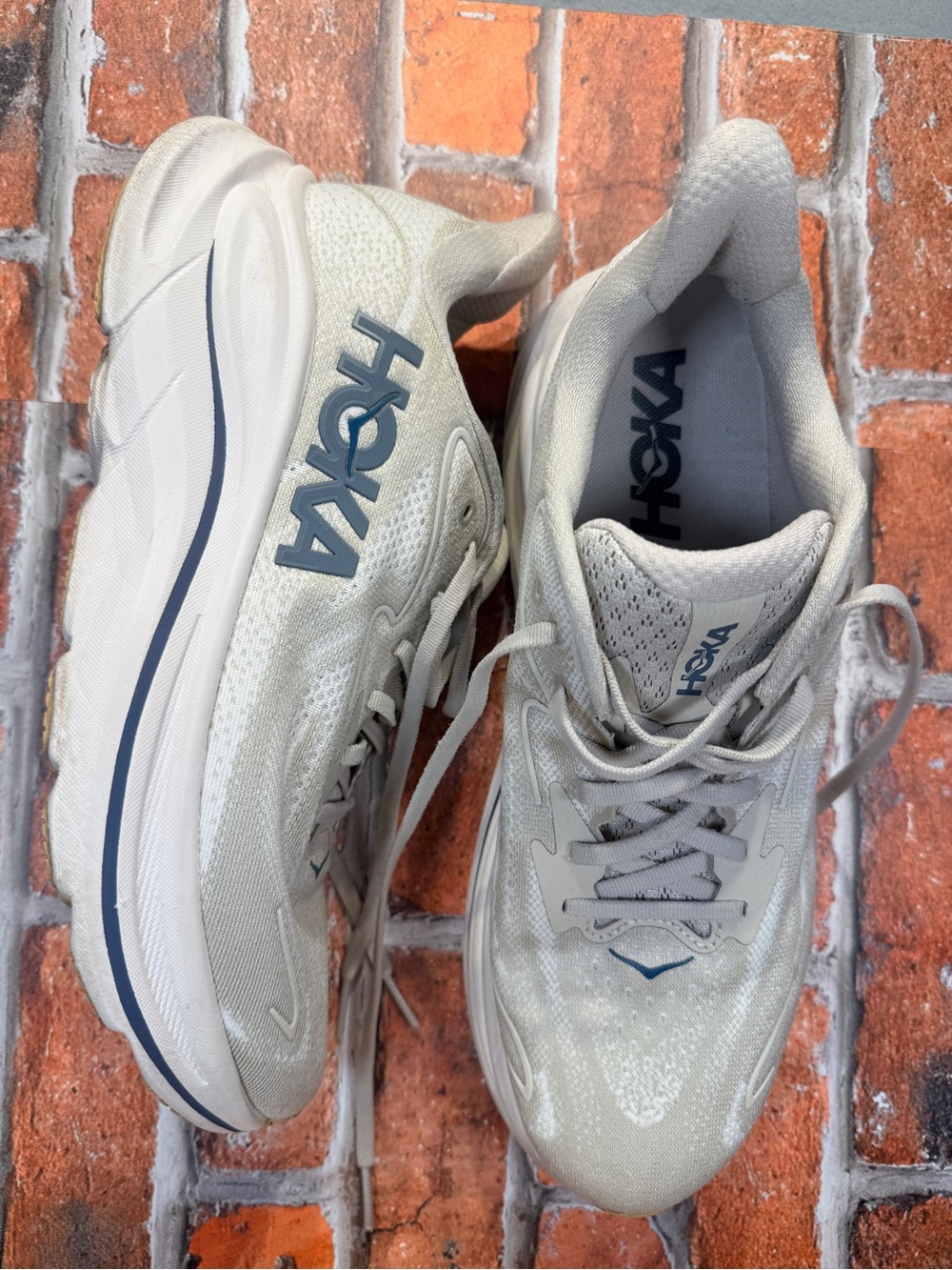 HOKA Man’s Light Grey Running Shoes — Cushioned Supportig size 9.5D
